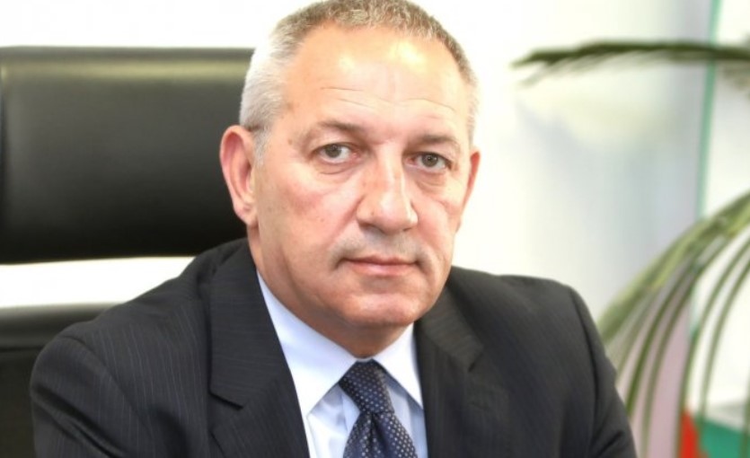 Братът на служебния министър на спорта Андрей Кузманов е починал